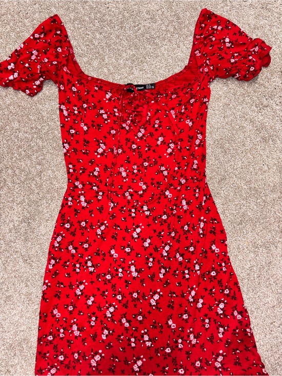 PrettyLittleThing Dresses & Skirts - PrettyLittleThing Red Floral Off-Shoulder Midi Dress with Puff Sleeves